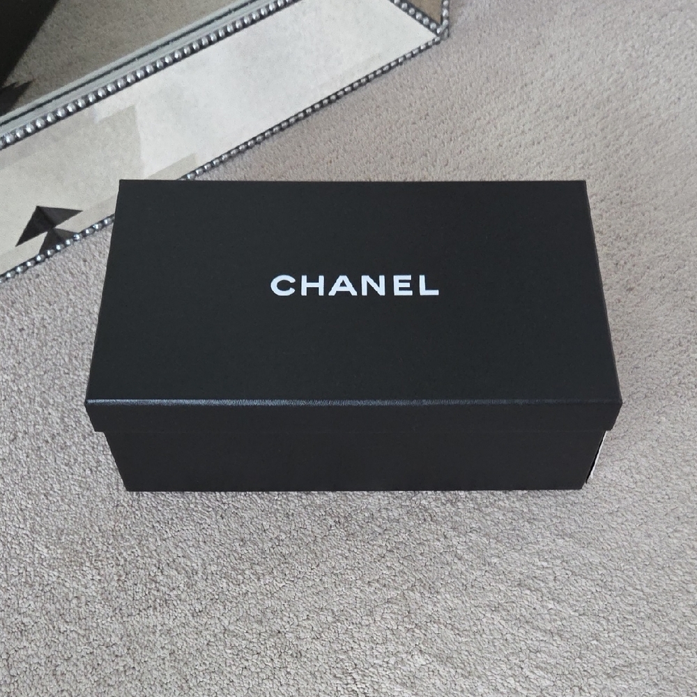 CHANEL Black Shoe Box EXCELLENT LIKE NEW!